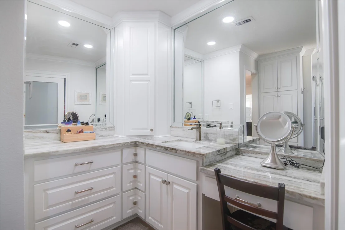 Photo of 614 Olde Oaks Drive
