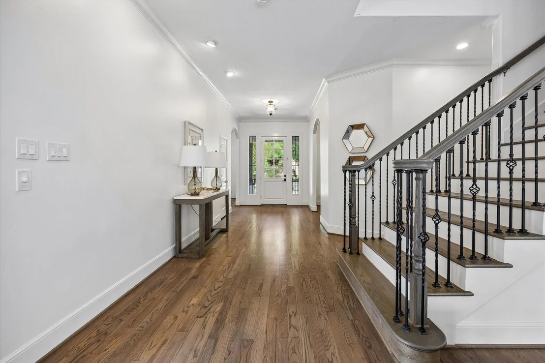 Photo of 4523 Maple Street