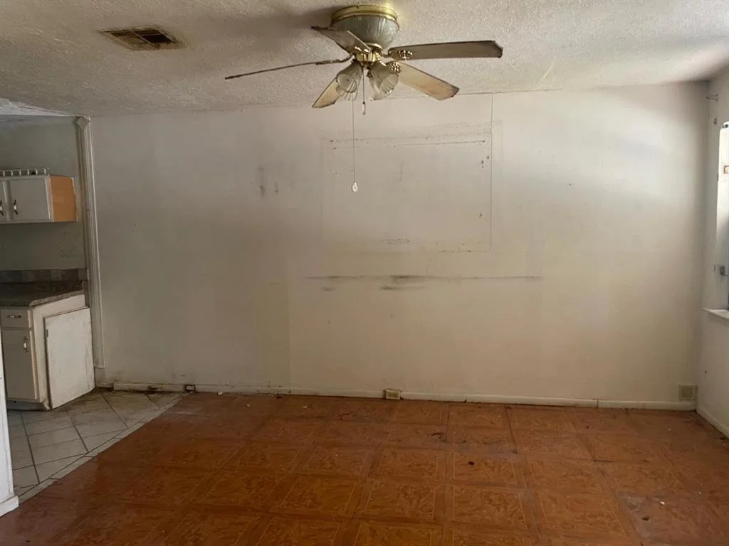 Photo of 7883 Hamlet Street