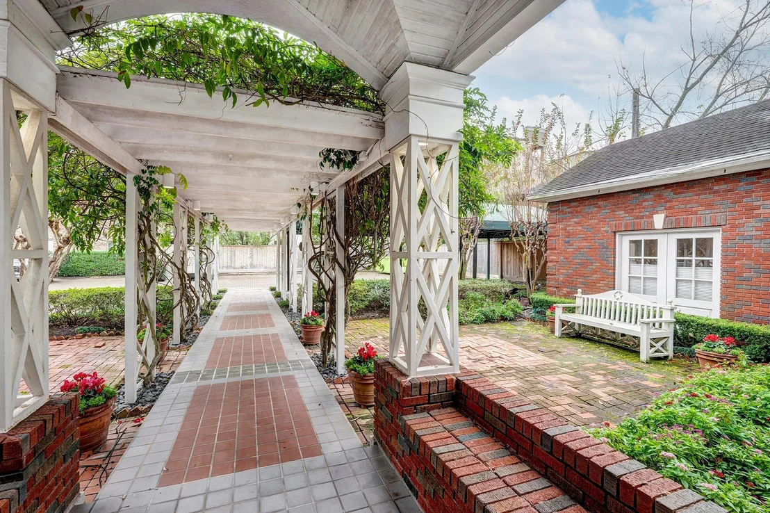 Photo of 1215 Barkdull Street