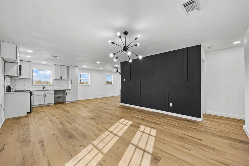 Photo of 2102 Cherry Lane