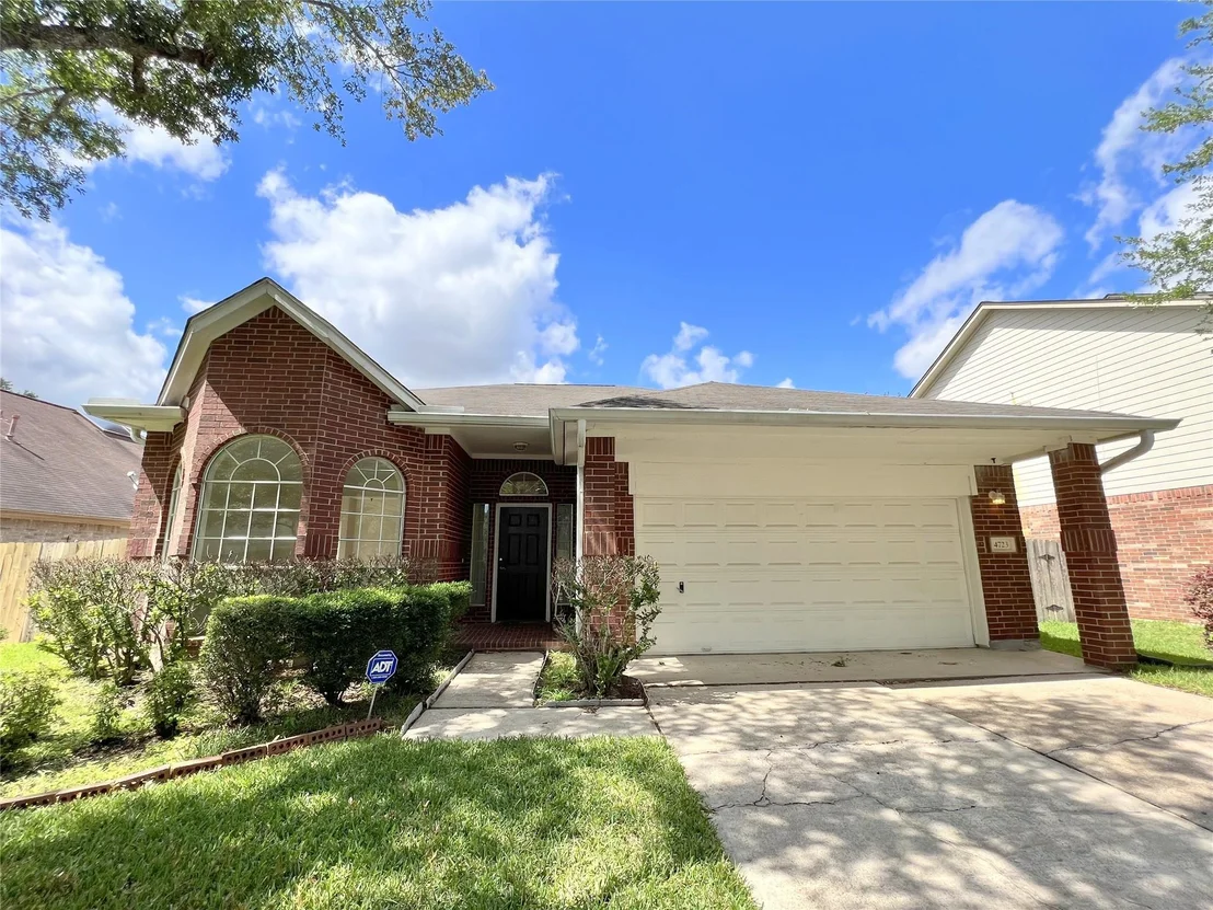Photo of 4723 Silverlake Drive