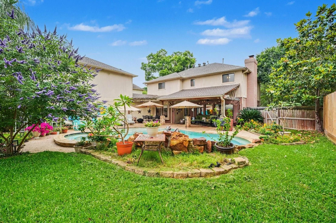 Photo of 1623 Lake Bluff Drive
