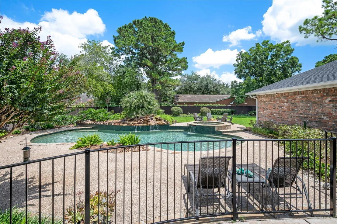 Photo of 2409 Taylor Lane