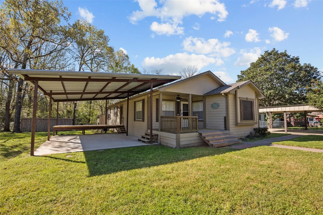 Photo of 461 Bluebonnet