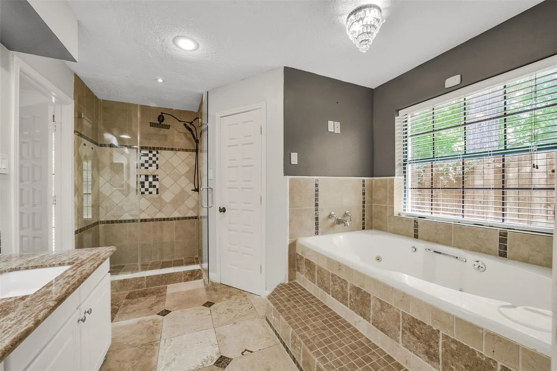 Photo of 5147 Beechnut Street