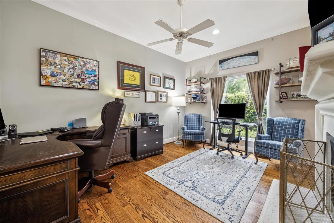 Photo of 2727 Stuart Manor
