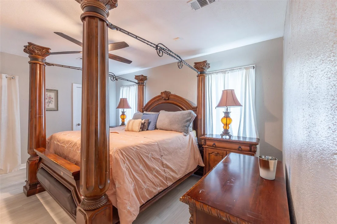 Photo of 2118 Rolling Hills Road