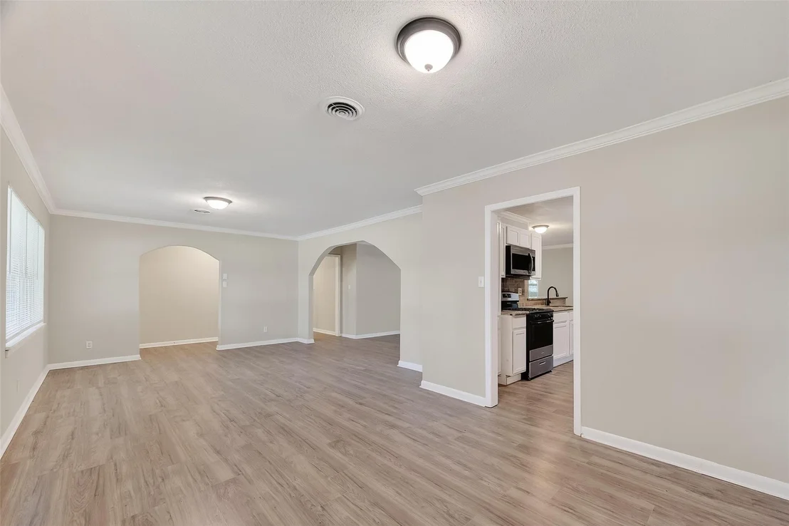Photo of 105 Longridge Drive