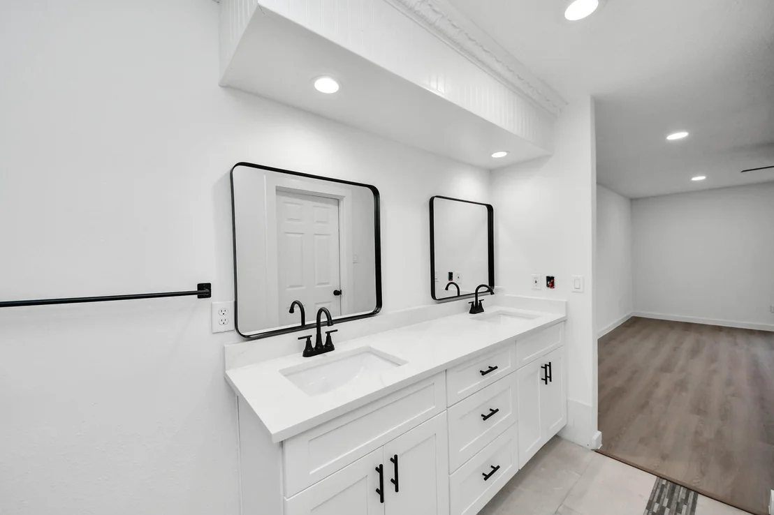 Photo of 2911 Meadowgrass Lane