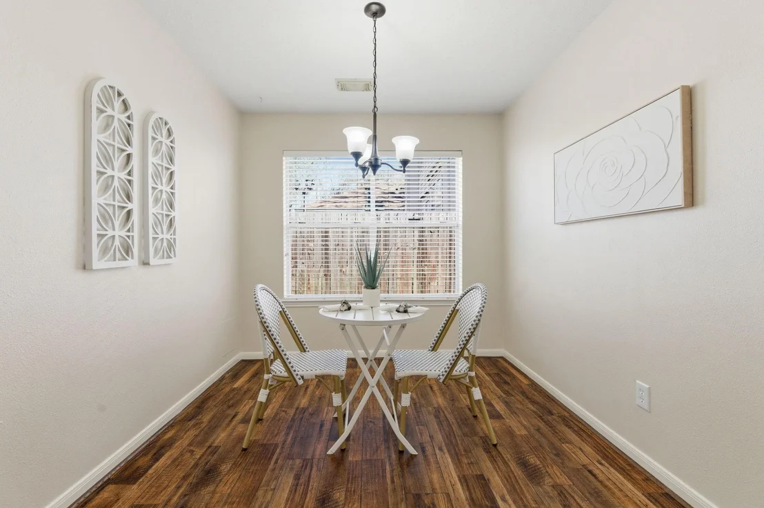 Photo of 10414 Enchanted