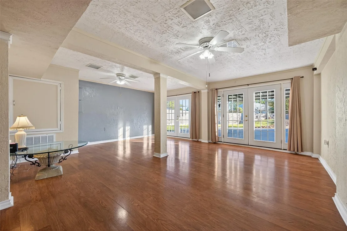 Photo of 805 Lake View Drive