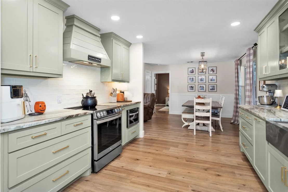 Photo of 10865 Forest Creek Drive
