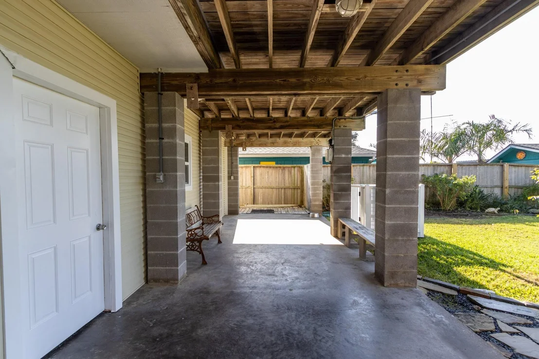 Photo of 1003 Commodore Drive