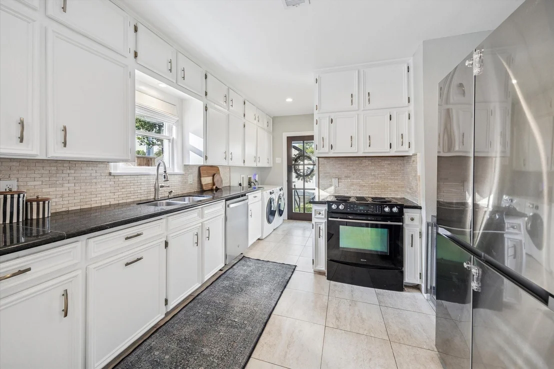 Photo of 1402 Vassar Street