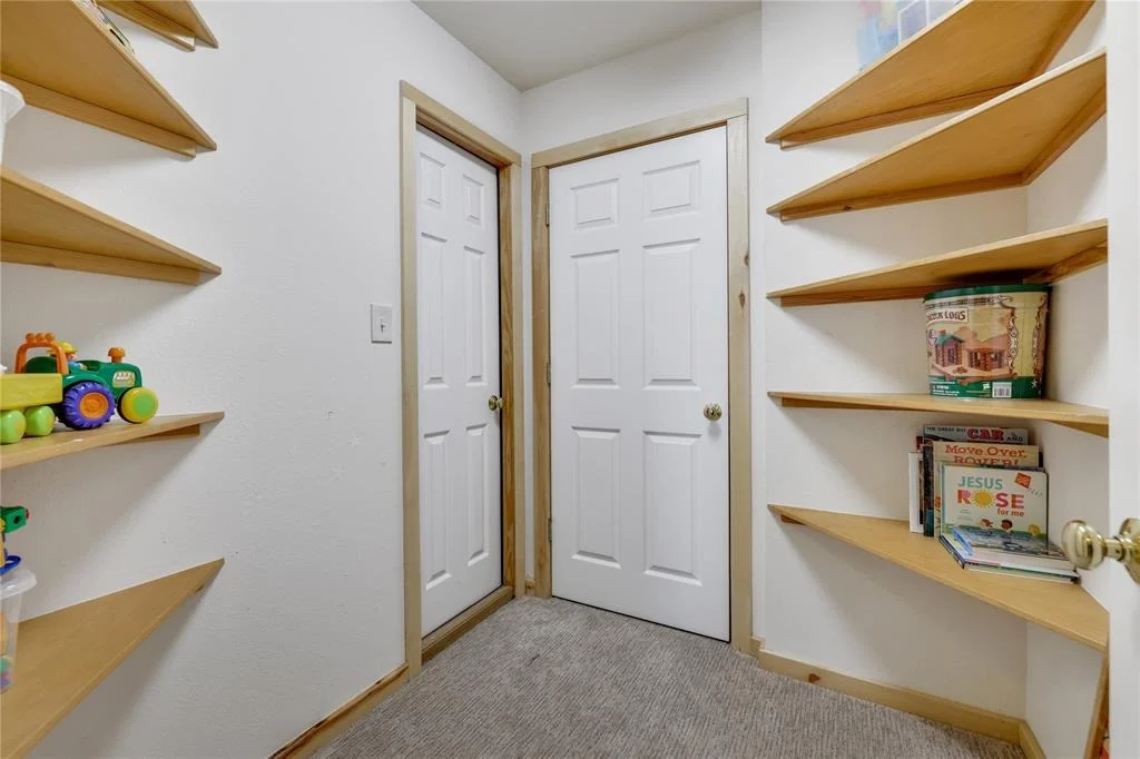 Photo of 120 Lake Oaks Boulevard