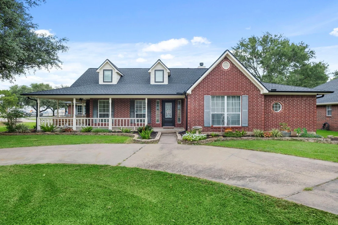 Photo of 9403 Highland Pointe Drive