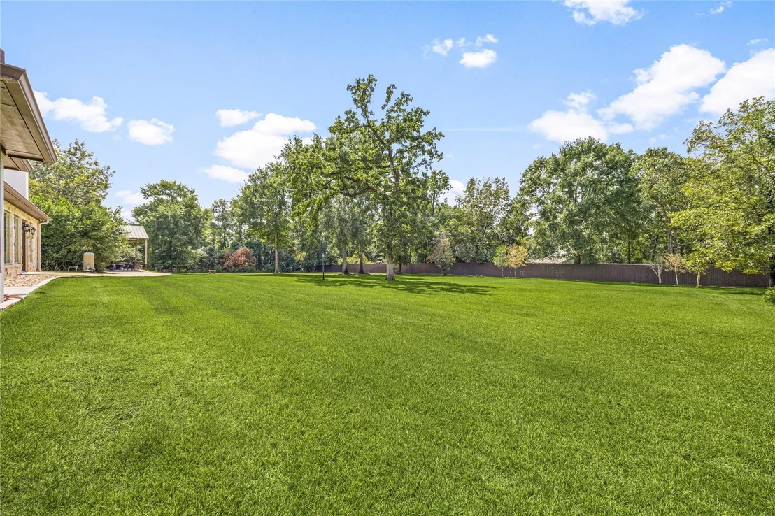 Photo of 8989 Stone Oak Drive
