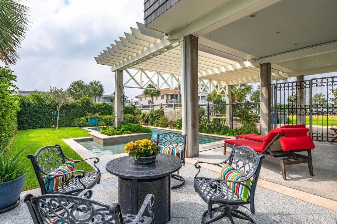 Photo of 12 Tiki Circle
