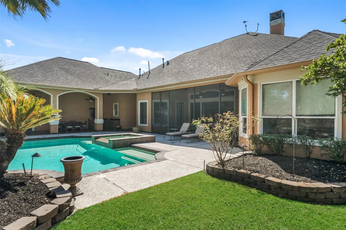 Photo of 35 Bentwater Bay Circle