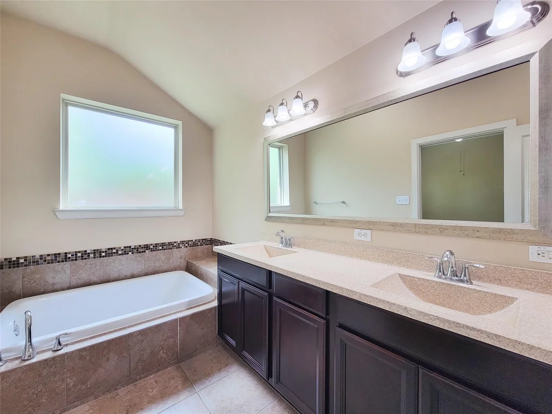 Photo of 17231 Forest Ridge Pt
