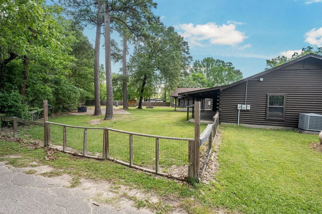 Photo of 12049 Clark Lane