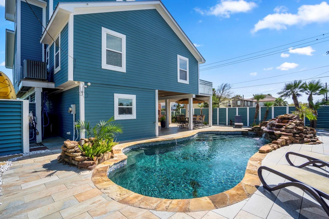 Photo of 16544 John Silver Road