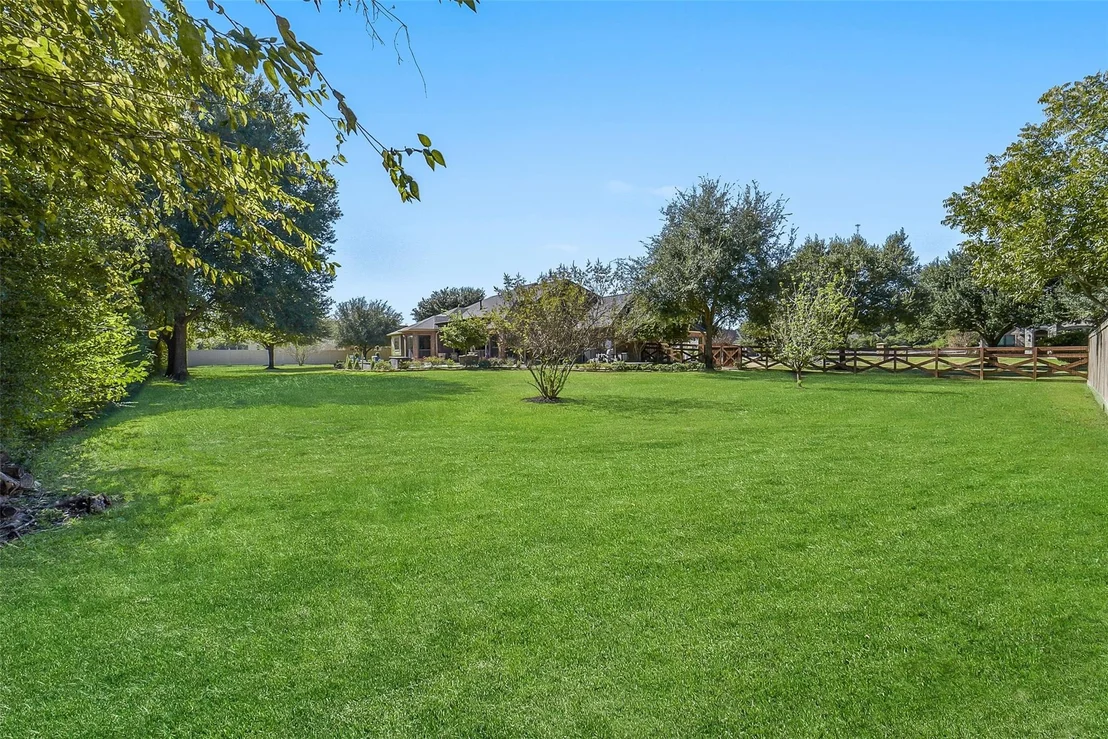 Photo of 22114 Meadowhurst Circle E