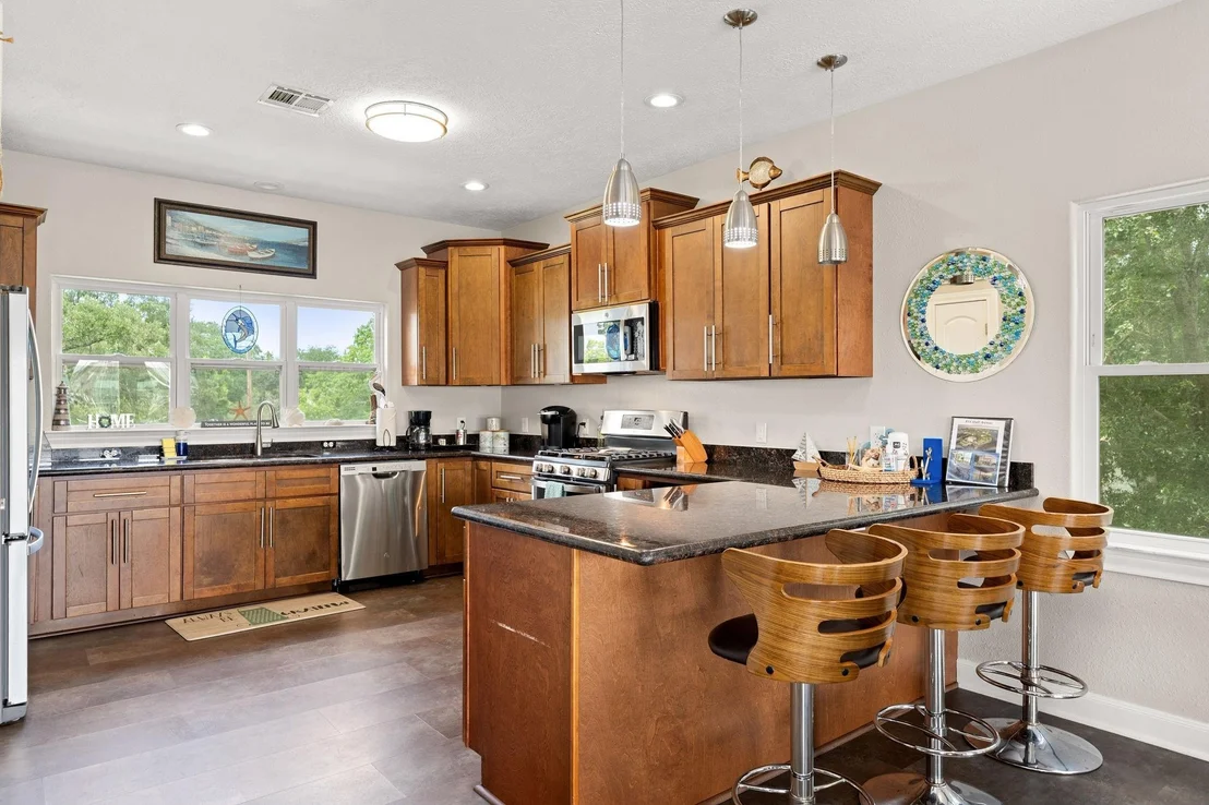 Photo of 814 Hall Avenue