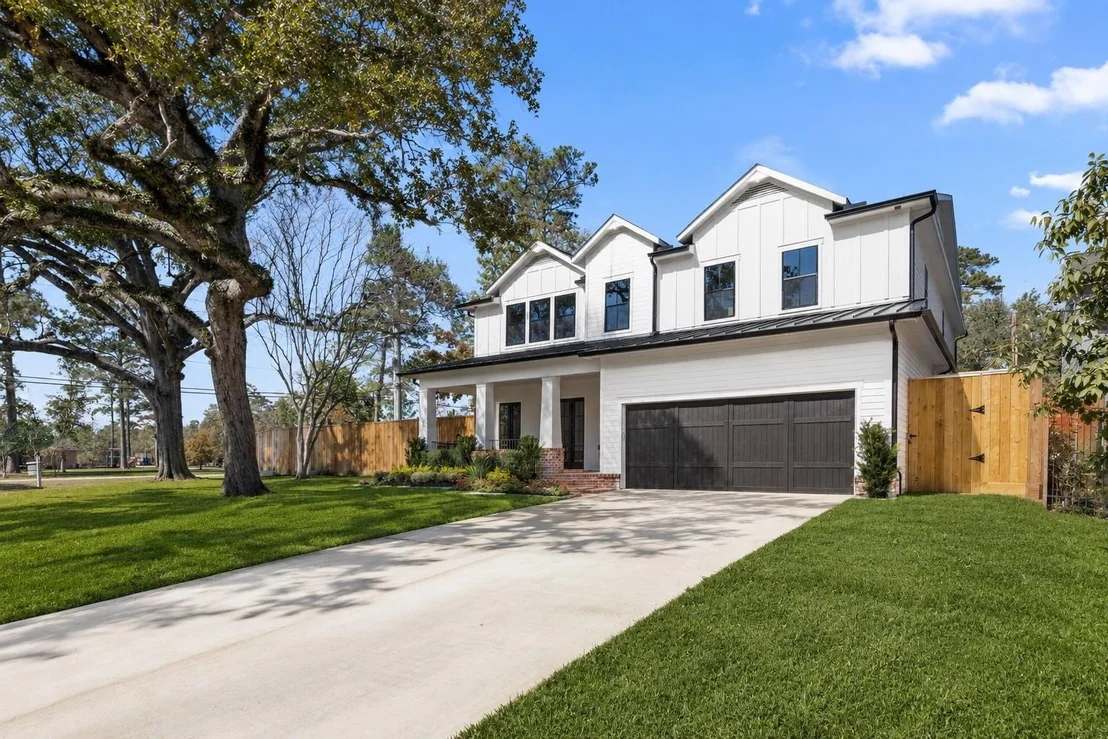 Photo of 4902 Oak Forest Drive