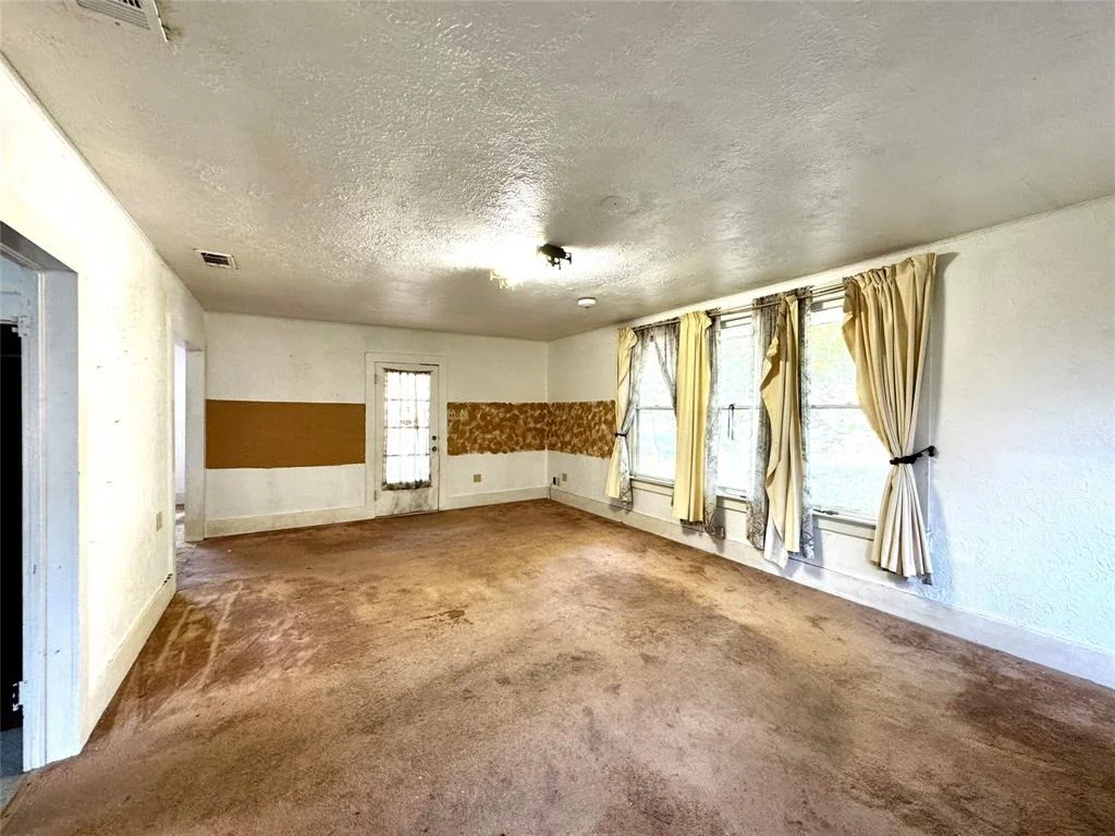 Photo of 516 S Pecan Avenue