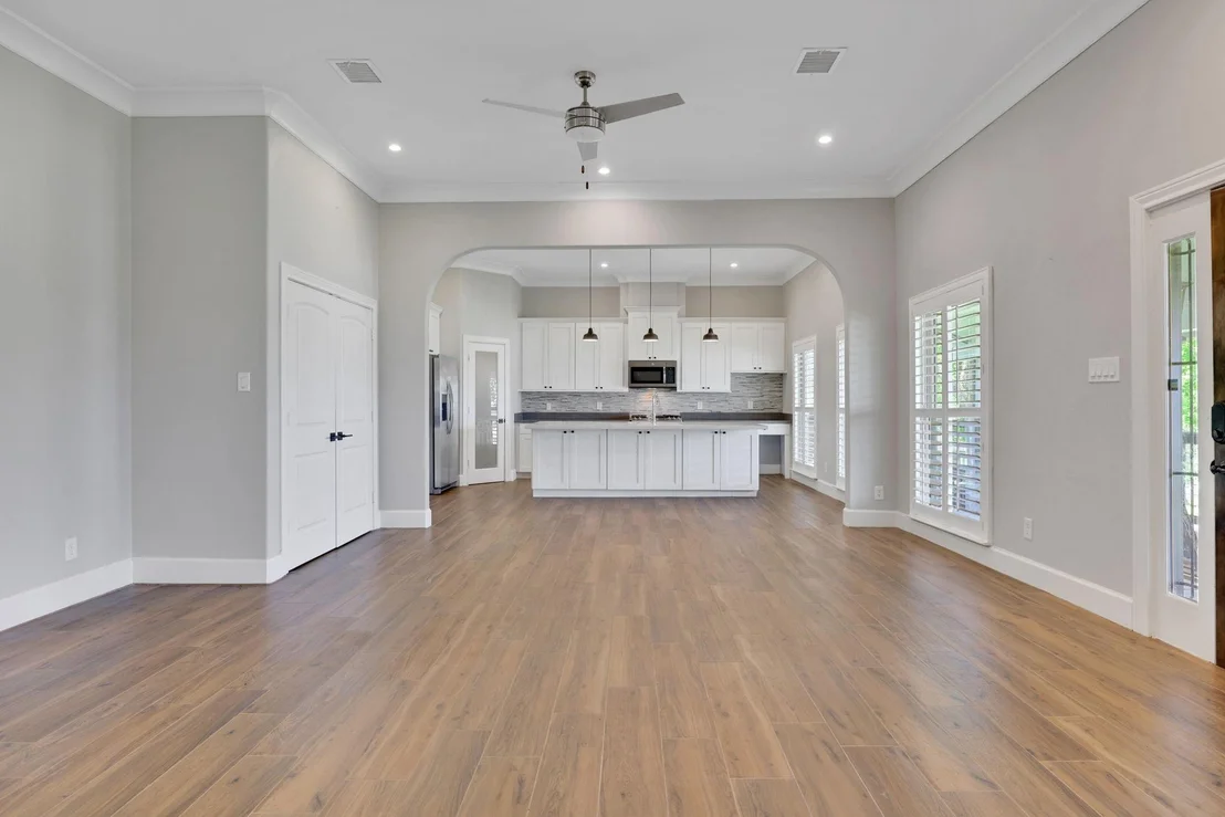 Photo of 930 Paradise Drive