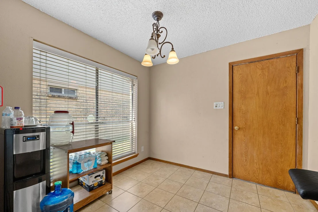 Photo of 16715 Britford