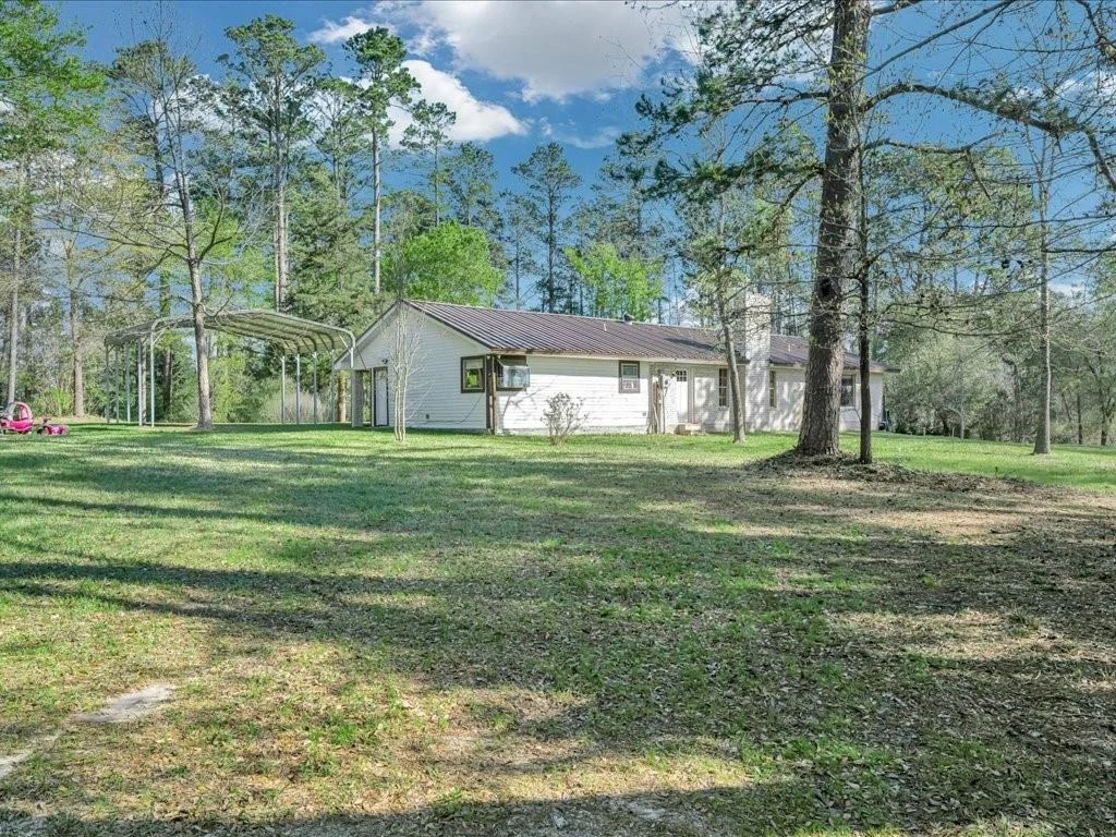 Photo of 19506 State Highway 7 E