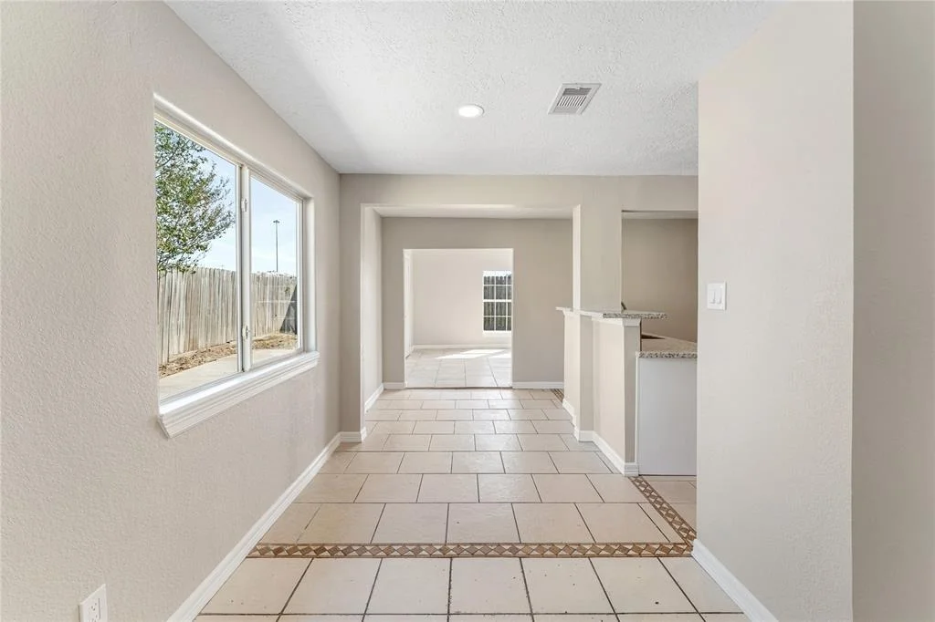 Photo of 6250 Foxhunter Road