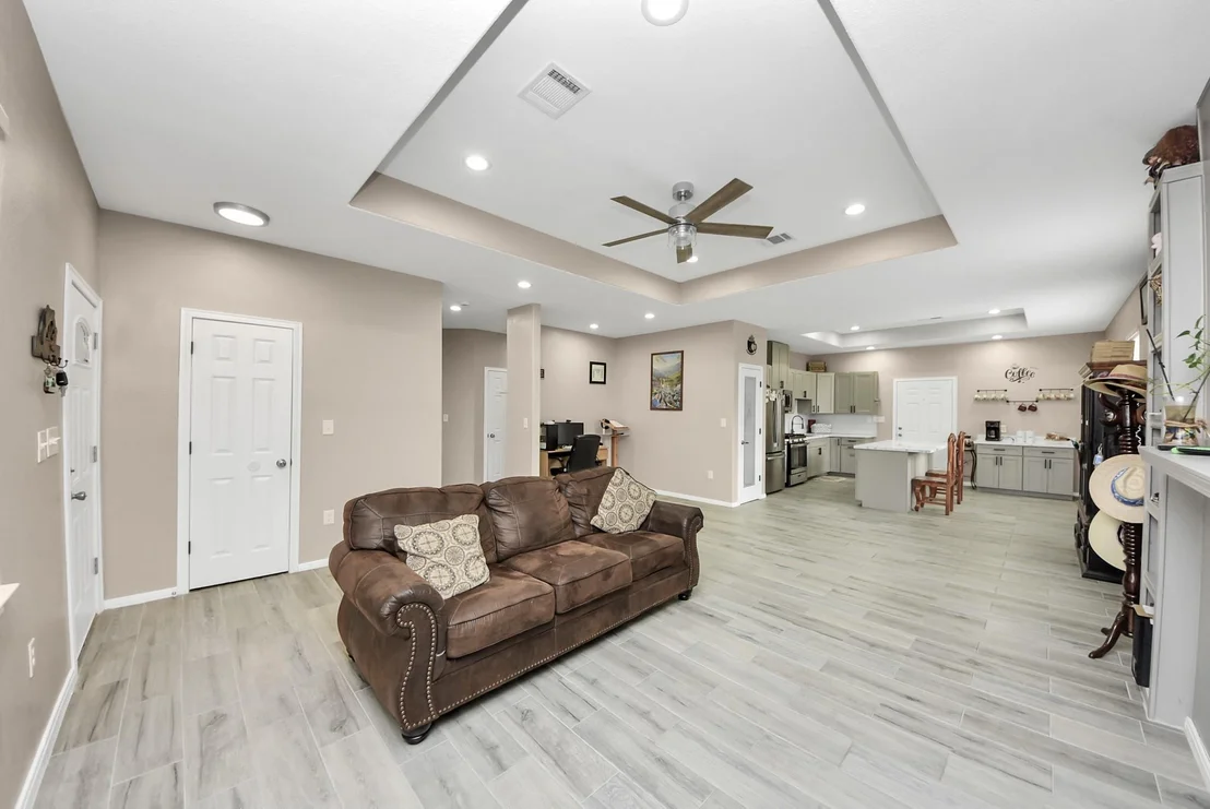 Photo of 6543 Crestford Lane