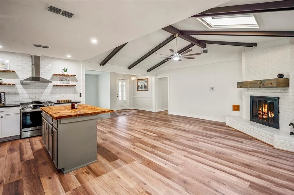 Photo of 214 Wickwood Drive