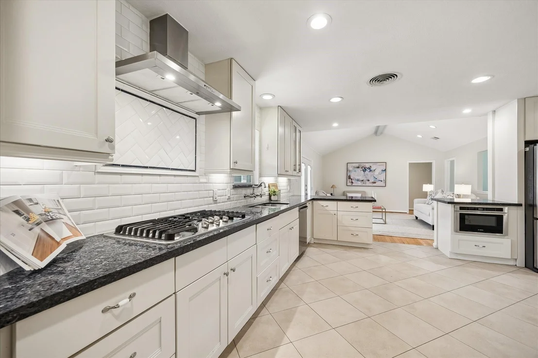 Photo of 8922 Springview Lane