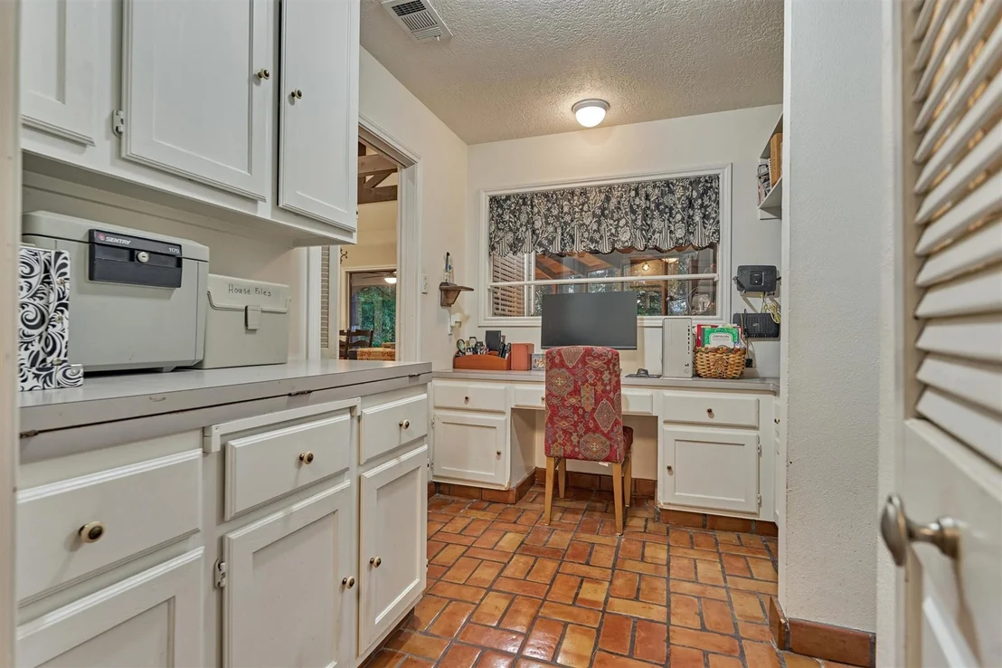 Photo of 1113 River Road