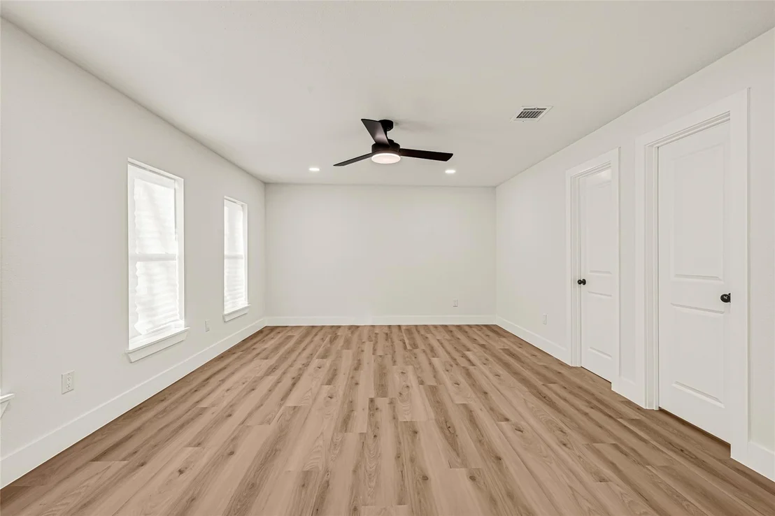 Photo of 5827 Heron Drive