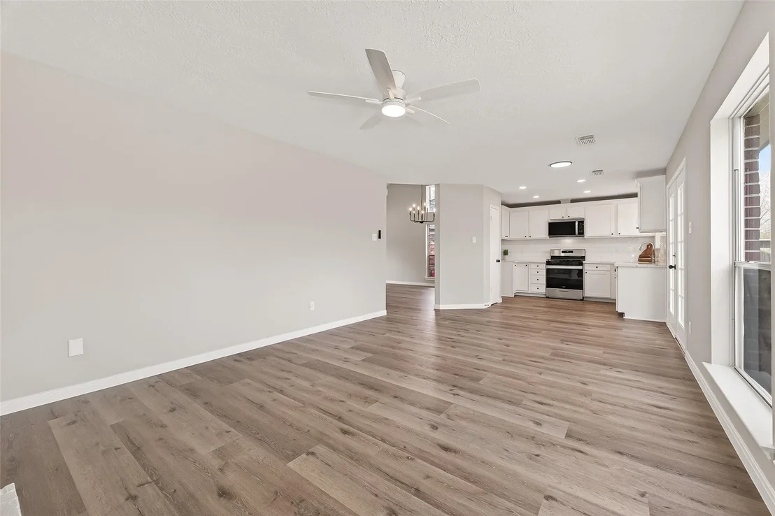 Photo of 1027 Long Prairie Drive
