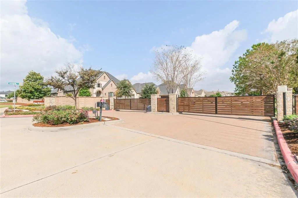 Photo of 6914 Harvest Lane