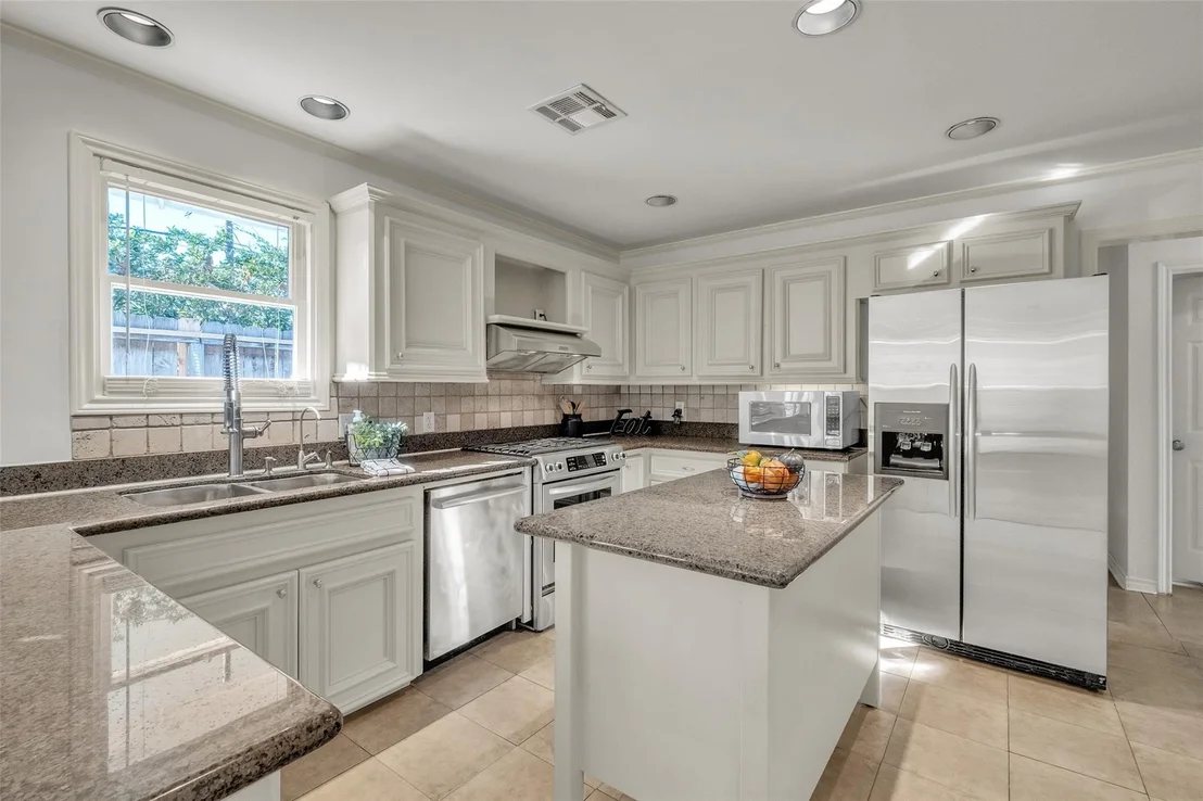 Photo of 3932 Marquette Street