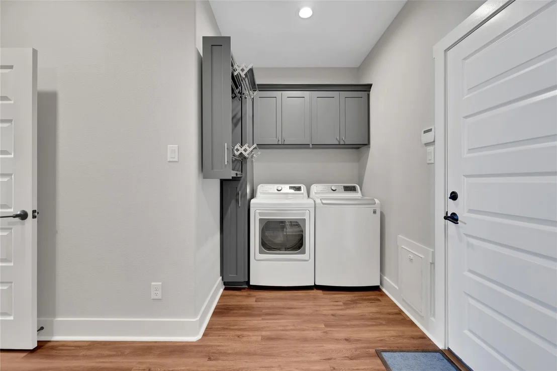 Photo of 230 Legacy Boulevard