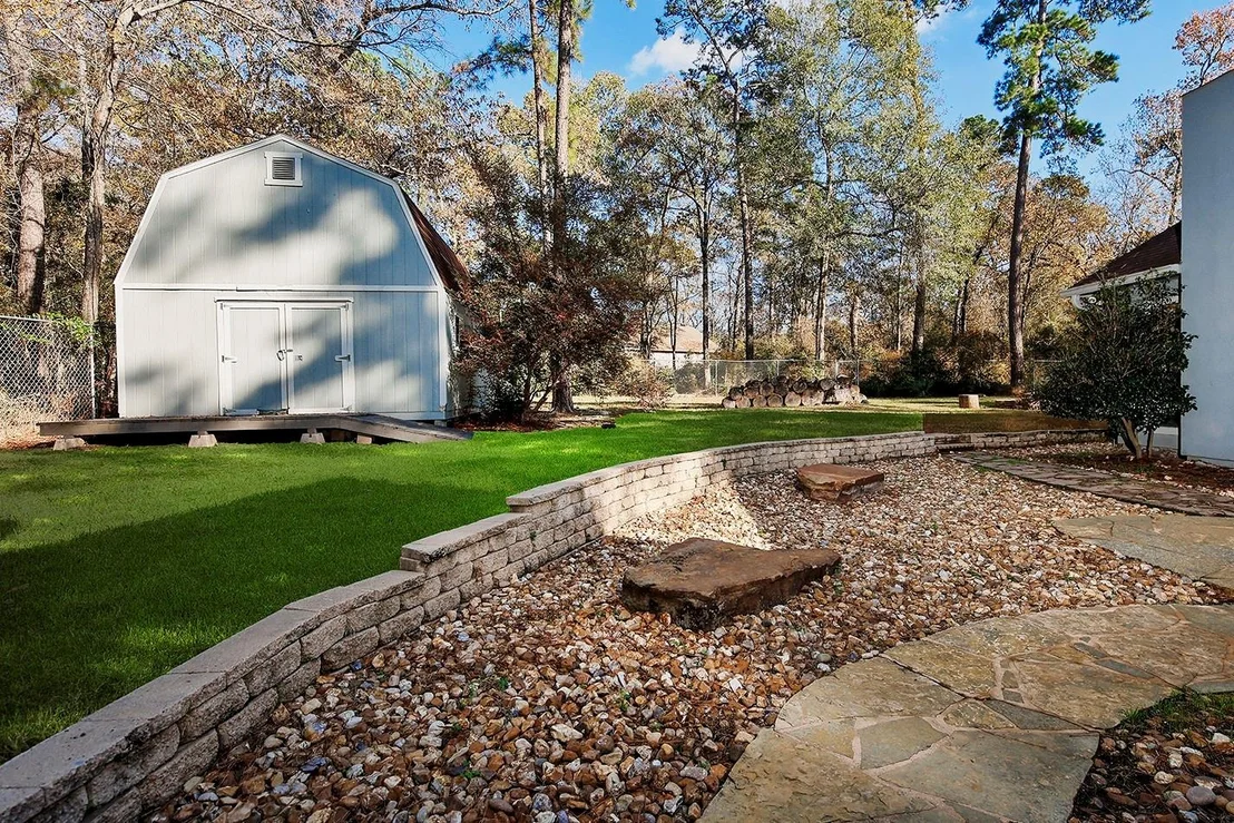 Photo of 44 Lake Forest Circle