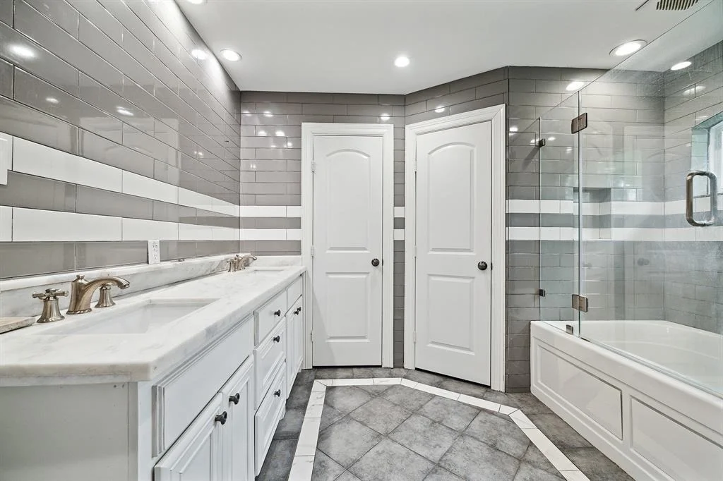 Photo of 10811 Cranbrook Road