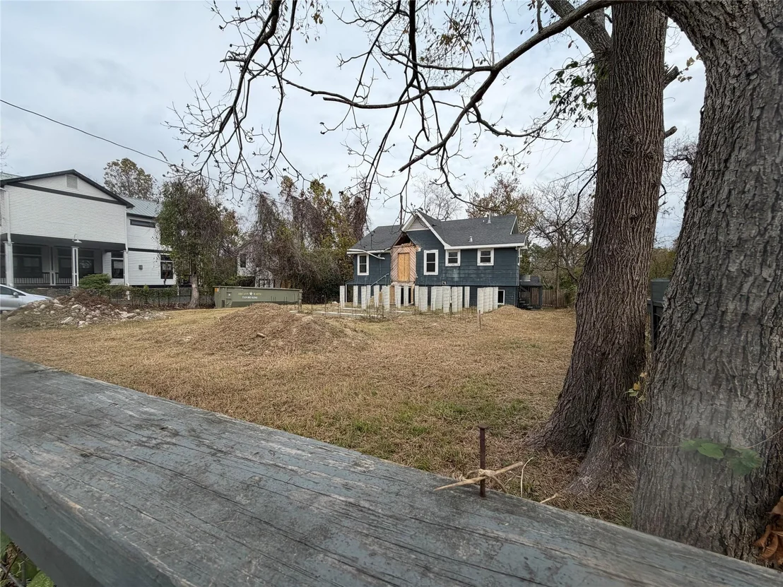 Photo of 611 Mathis Street