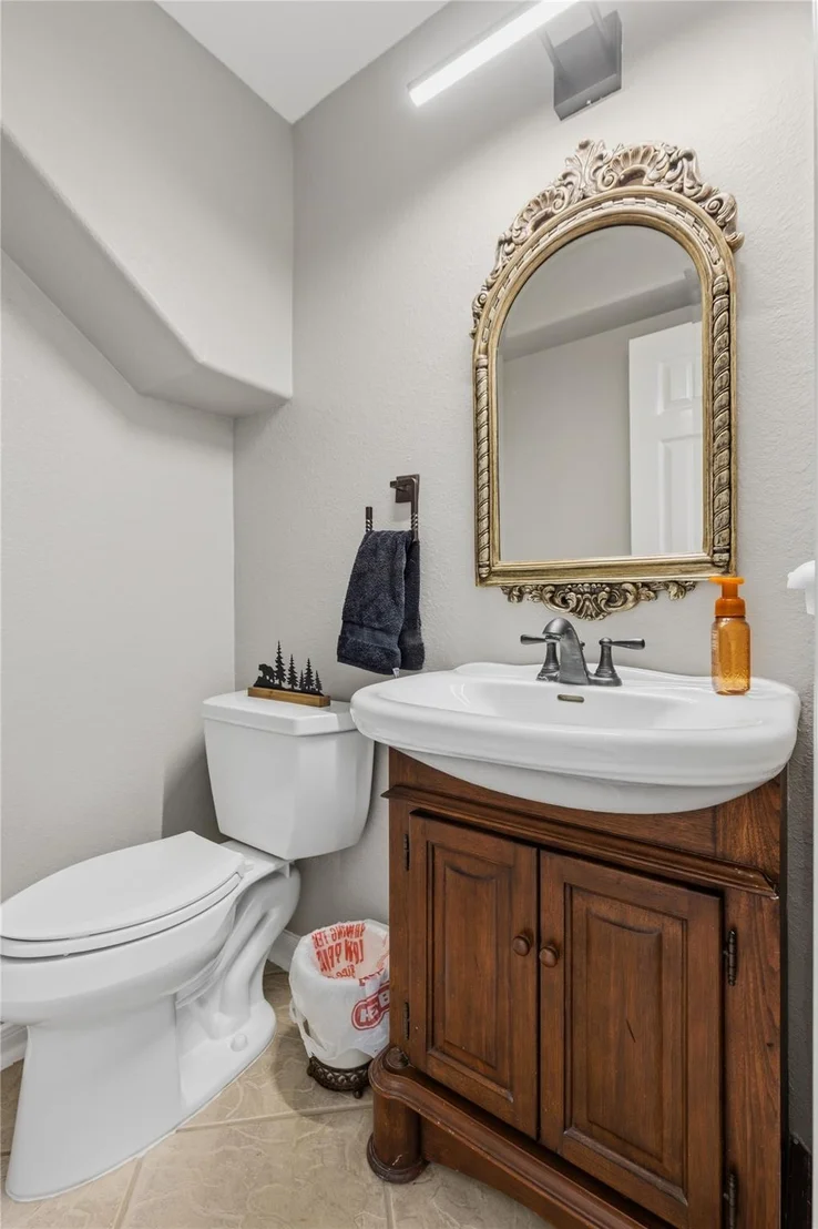 Photo of 203 Mapleleaf Street
