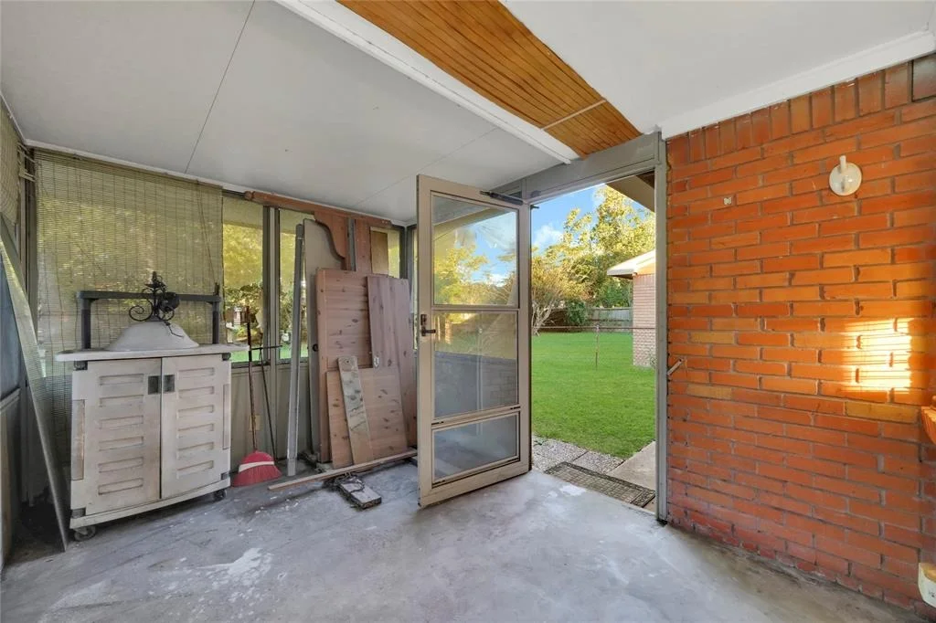 Photo of 2202 Walnut Lane