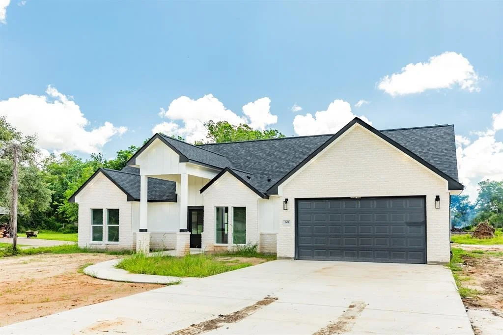 Photo of 301 Highland Park Avenue